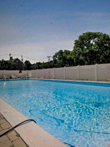 50 Green Street 206, Brookline, MA 02446