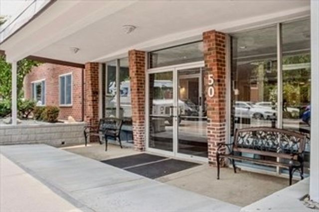 50 Green Street 206, Brookline, MA 02446