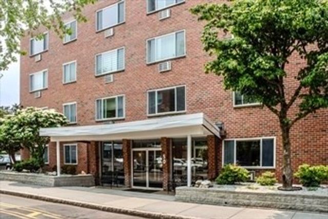 50 Green Street 206, Brookline, MA 02446