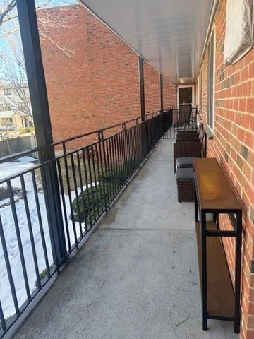 50 Green Street 206, Brookline, MA 02446