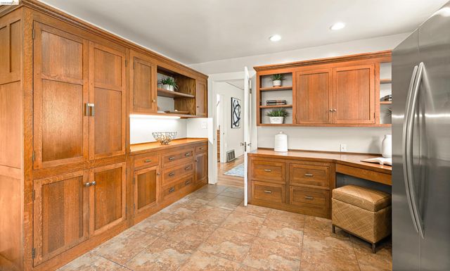 1009 Key Route Blvd, Albany, CA 94706