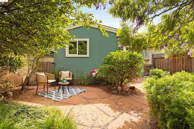 1009 Key Route Blvd, Albany, CA 94706
