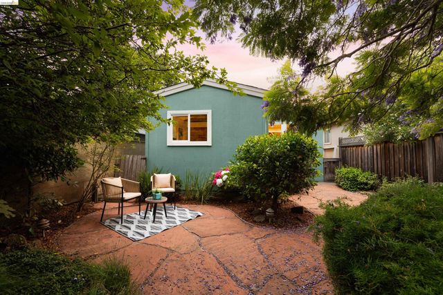 1009 Key Route Blvd, Albany, CA 94706