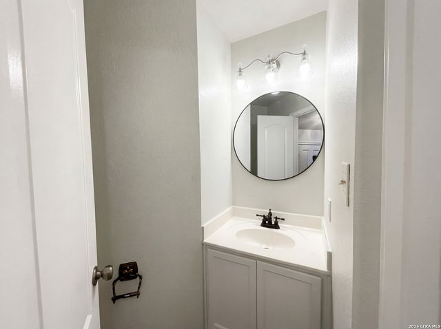 8807 Mesa, San Antonio, TX 78224