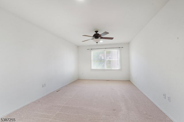 52 Wiley Ct, Parsippany-troy Hills Twp., NJ 07950