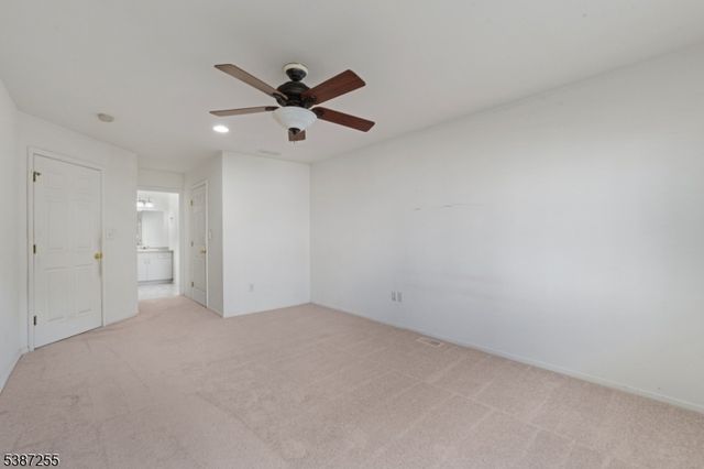 52 Wiley Ct, Parsippany-troy Hills Twp., NJ 07950