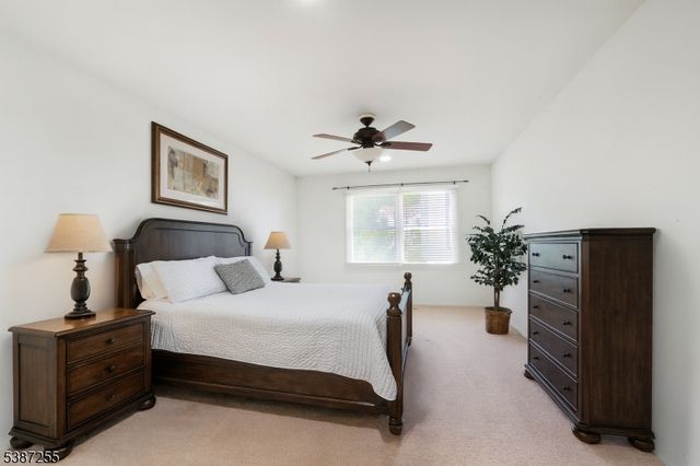 52 Wiley Ct, Parsippany-troy Hills Twp., NJ 07950