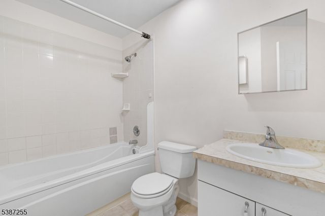 52 Wiley Ct, Parsippany-troy Hills Twp., NJ 07950