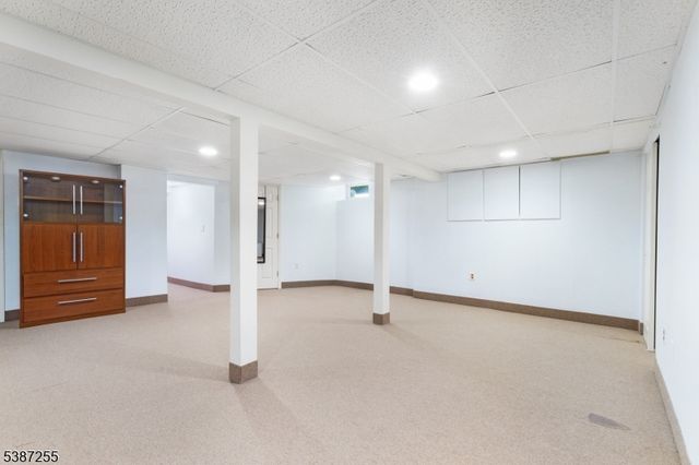 52 Wiley Ct, Parsippany-troy Hills Twp., NJ 07950