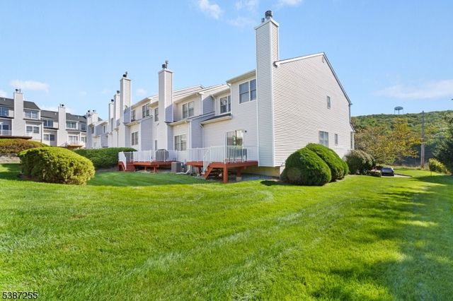 52 Wiley Ct, Parsippany-troy Hills Twp., NJ 07950