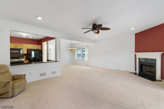 52 Wiley Ct, Parsippany-troy Hills Twp., NJ 07950