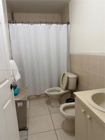 4761 NW Flagler Ter 4763, Miami, FL 33126