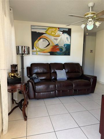 4761 NW Flagler Ter 4763, Miami, FL 33126