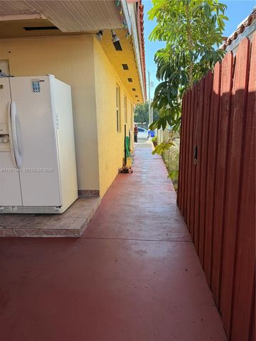 4761 NW Flagler Ter 4763, Miami, FL 33126