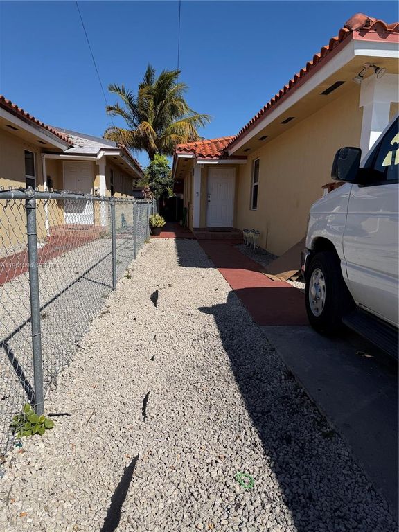 4761 NW Flagler Ter 4763, Miami, FL 33126