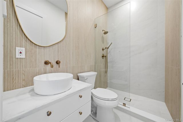 115 Weeks Drive, Dix Hills, NY 11746