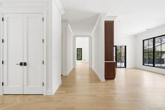 115 Weeks Drive, Dix Hills, NY 11746