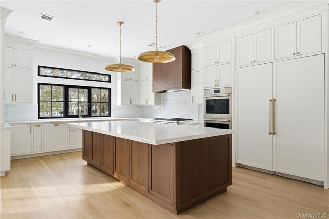 115 Weeks Drive, Dix Hills, NY 11746