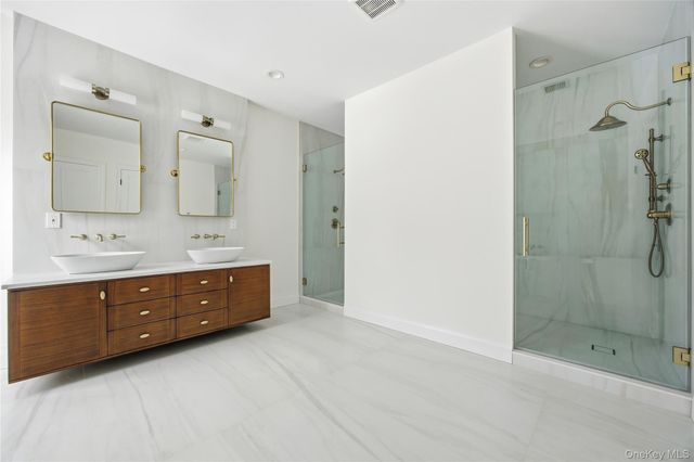 115 Weeks Drive, Dix Hills, NY 11746