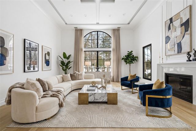 115 Weeks Drive, Dix Hills, NY 11746