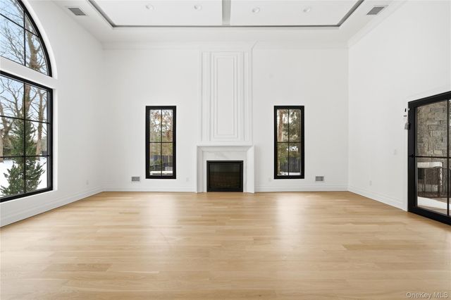 115 Weeks Drive, Dix Hills, NY 11746