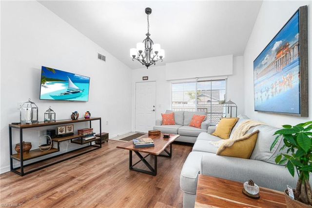 4945 Cougar Ct S Apt 202, Naples, FL 34109