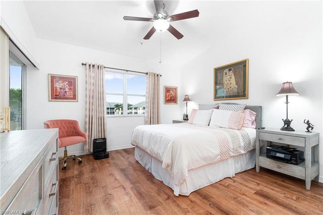 4945 Cougar Ct S Apt 202, Naples, FL 34109