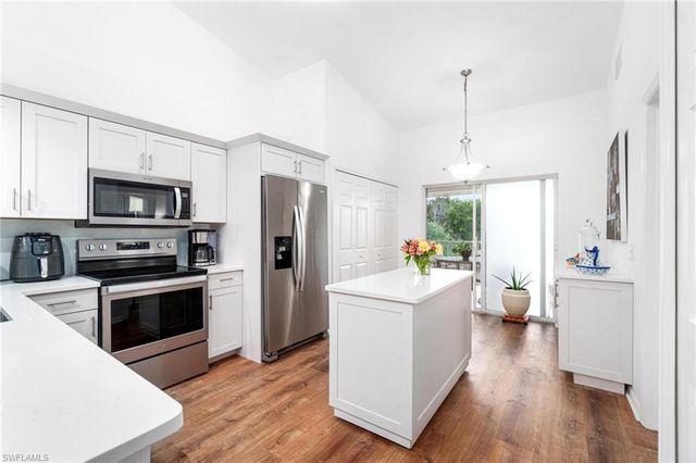 4945 Cougar Ct S Apt 202, Naples, FL 34109