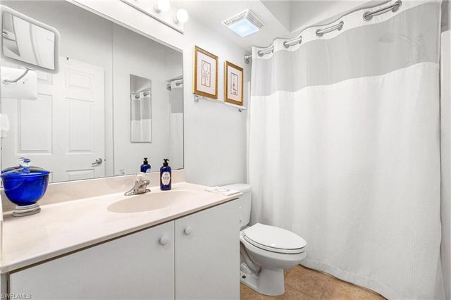 4945 Cougar Ct S Apt 202, Naples, FL 34109