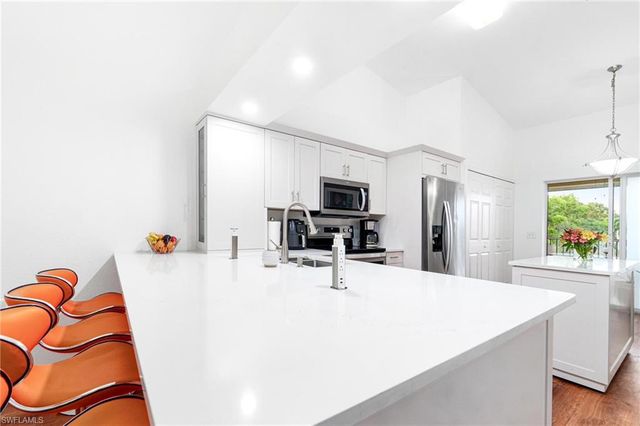 4945 Cougar Ct S Apt 202, Naples, FL 34109