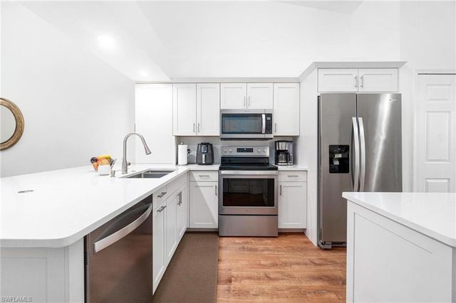 4945 Cougar Ct S Apt 202, Naples, FL 34109