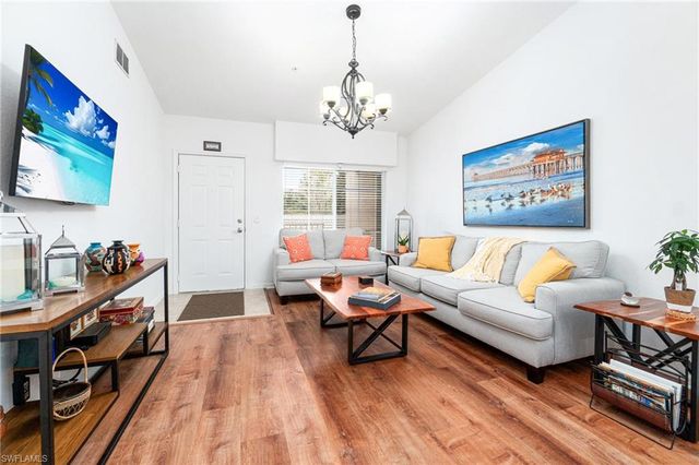 4945 Cougar Ct S Apt 202, Naples, FL 34109