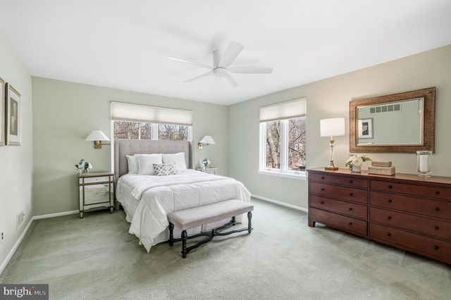 634 TWIN BRIDGE DR, Wayne, PA 19087