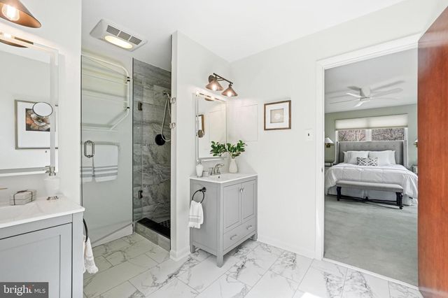 634 TWIN BRIDGE DR, Wayne, PA 19087