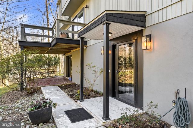 634 TWIN BRIDGE DR, Wayne, PA 19087