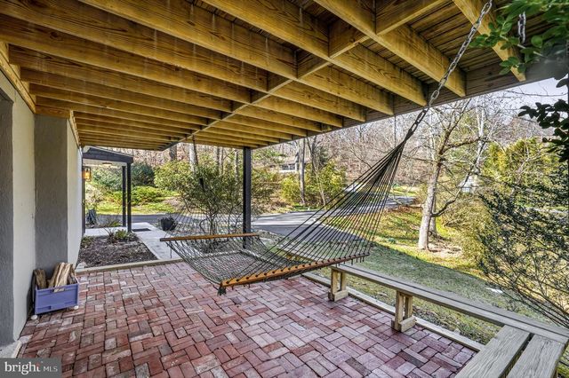 634 TWIN BRIDGE DR, Wayne, PA 19087