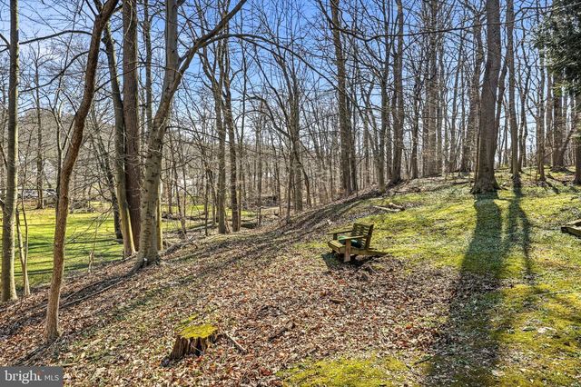 634 TWIN BRIDGE DR, Wayne, PA 19087