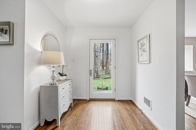 634 TWIN BRIDGE DR, Wayne, PA 19087