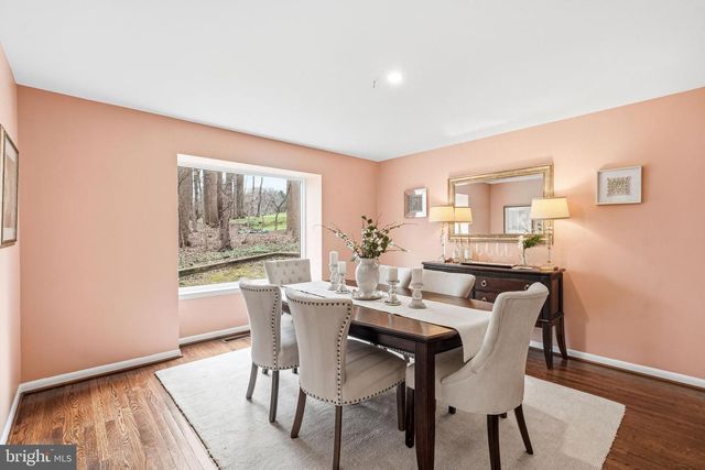 634 TWIN BRIDGE DR, Wayne, PA 19087