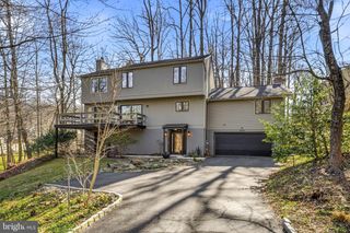 634 TWIN BRIDGE DR, Wayne, PA 19087