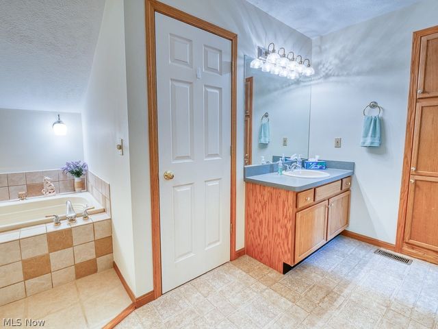 5440 Stoney Lane, Painesville, OH 44077