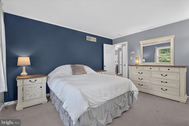 530 FAIRWAY DR, Camp Hill, PA 17011