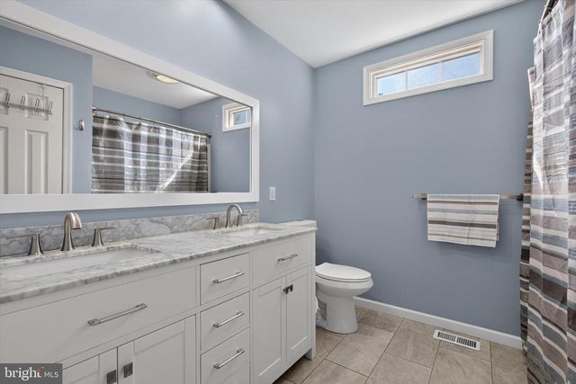 530 FAIRWAY DR, Camp Hill, PA 17011