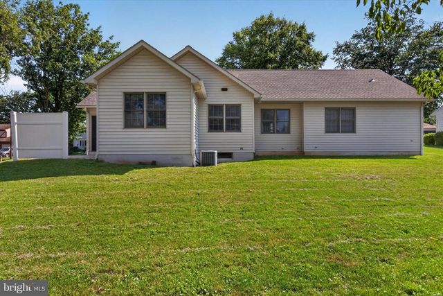 530 FAIRWAY DR, Camp Hill, PA 17011