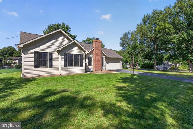 530 FAIRWAY DR, Camp Hill, PA 17011