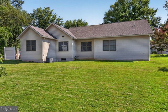 530 FAIRWAY DR, Camp Hill, PA 17011