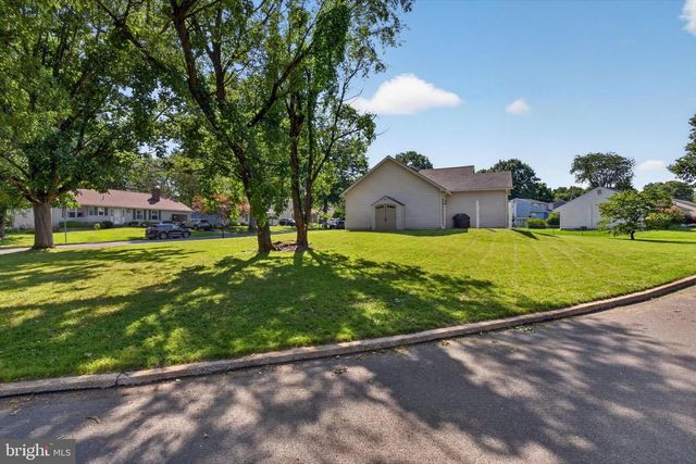 530 FAIRWAY DR, Camp Hill, PA 17011