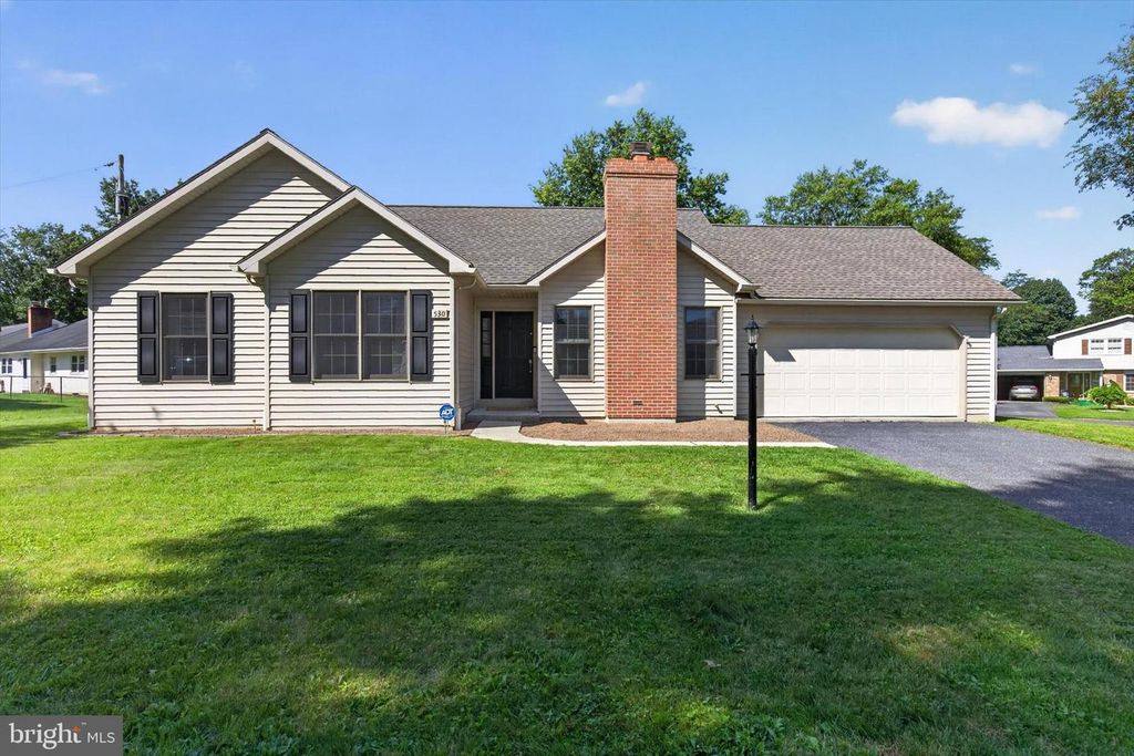 530 FAIRWAY DR, Camp Hill, PA 17011