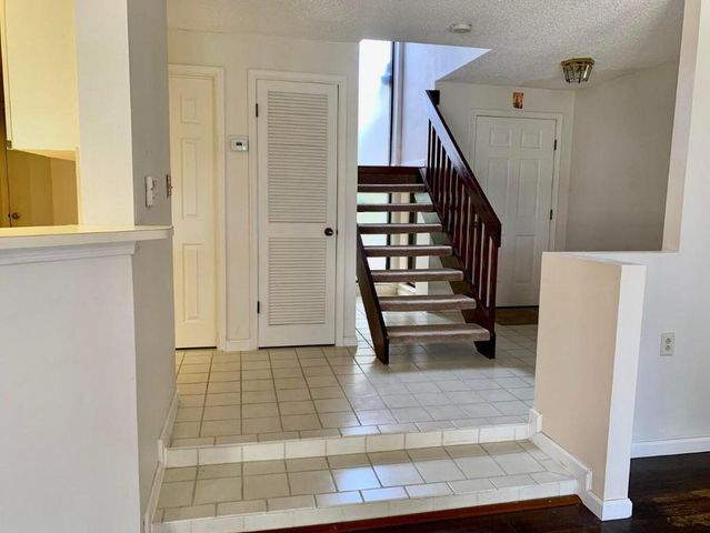 723 Windermere Way, Palm Beach Gardens, FL 33418