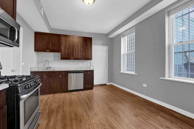 3340 S Carpenter Street 1R, Chicago, IL 60608